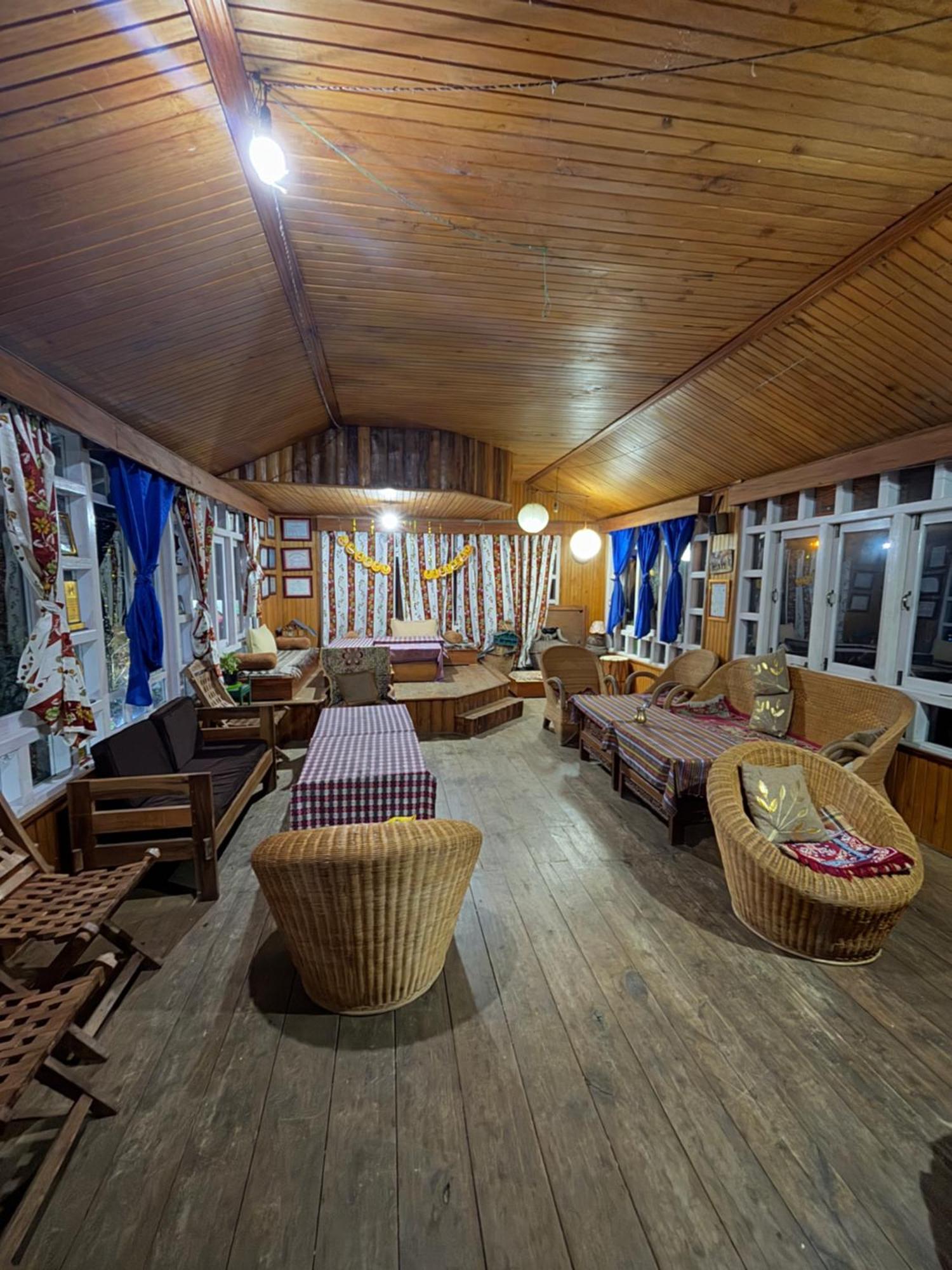 Odyssey'S Darap Eco Retreat Lejlighed Pelling Eksteriør billede